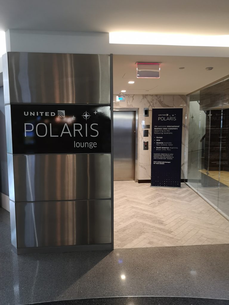 United Polaris lounge LAX