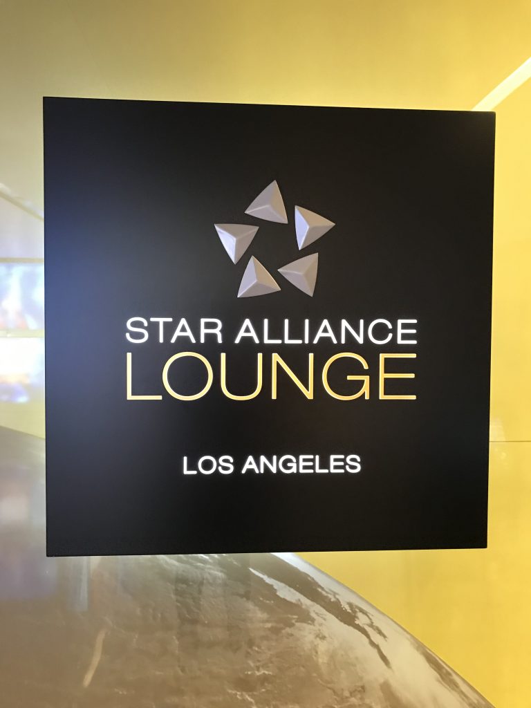 Star Alliance Gold lounge LAX