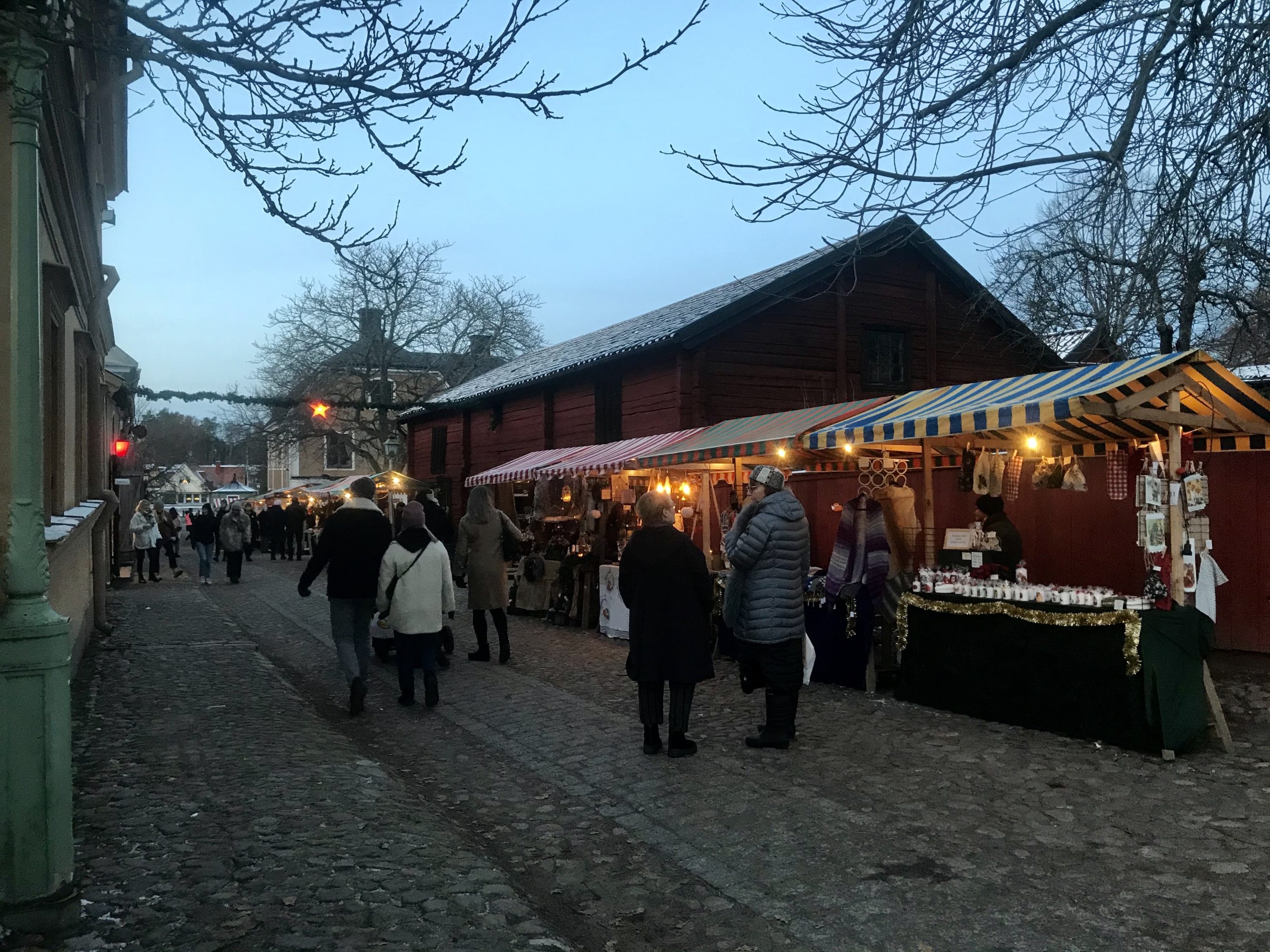 Julmarknad i Gamla Linköping lite mera rosa reseblogg