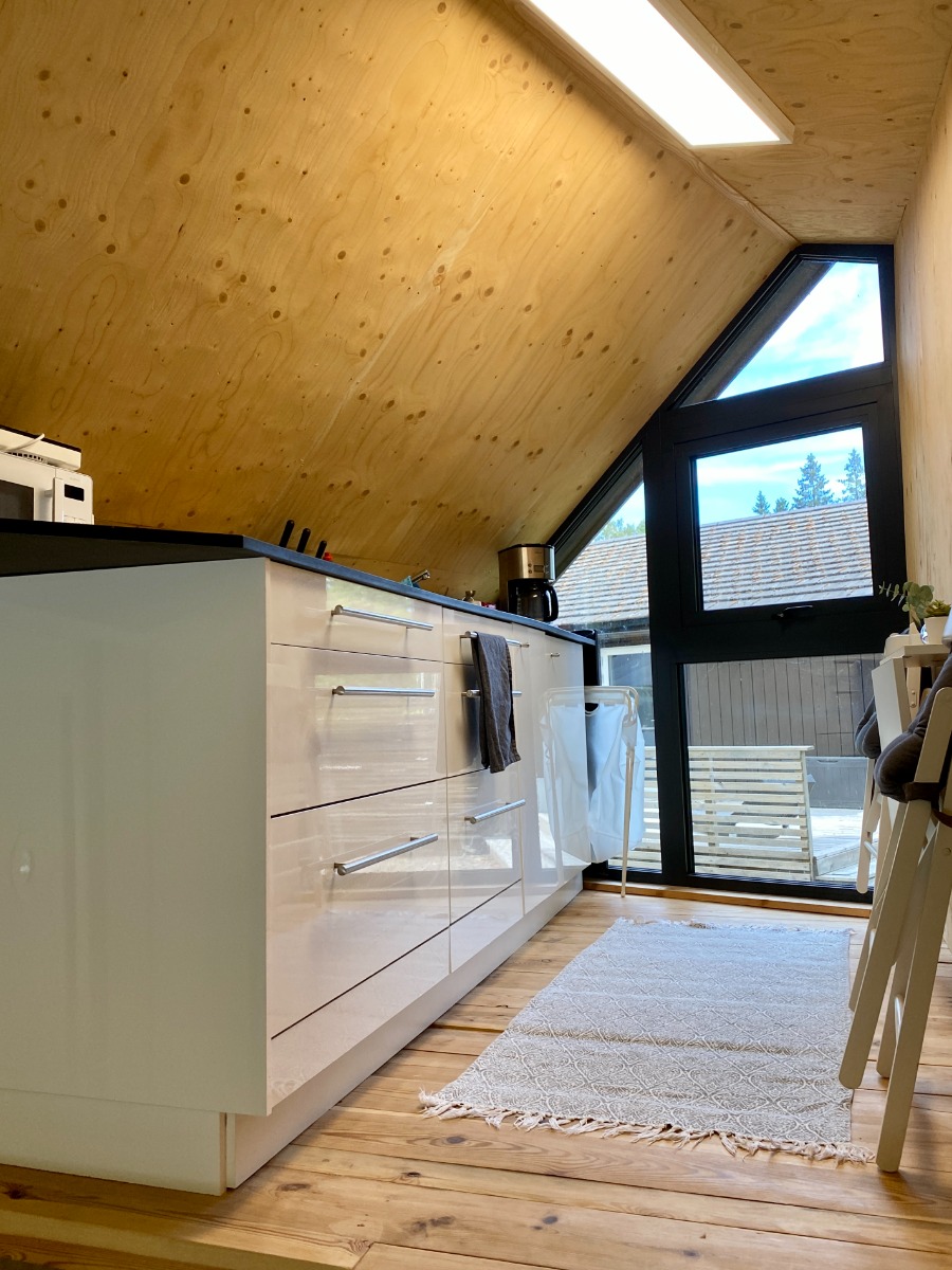 Airbnb i Borås våra dagar i ett litet arkitektritat tinyhouse — lite