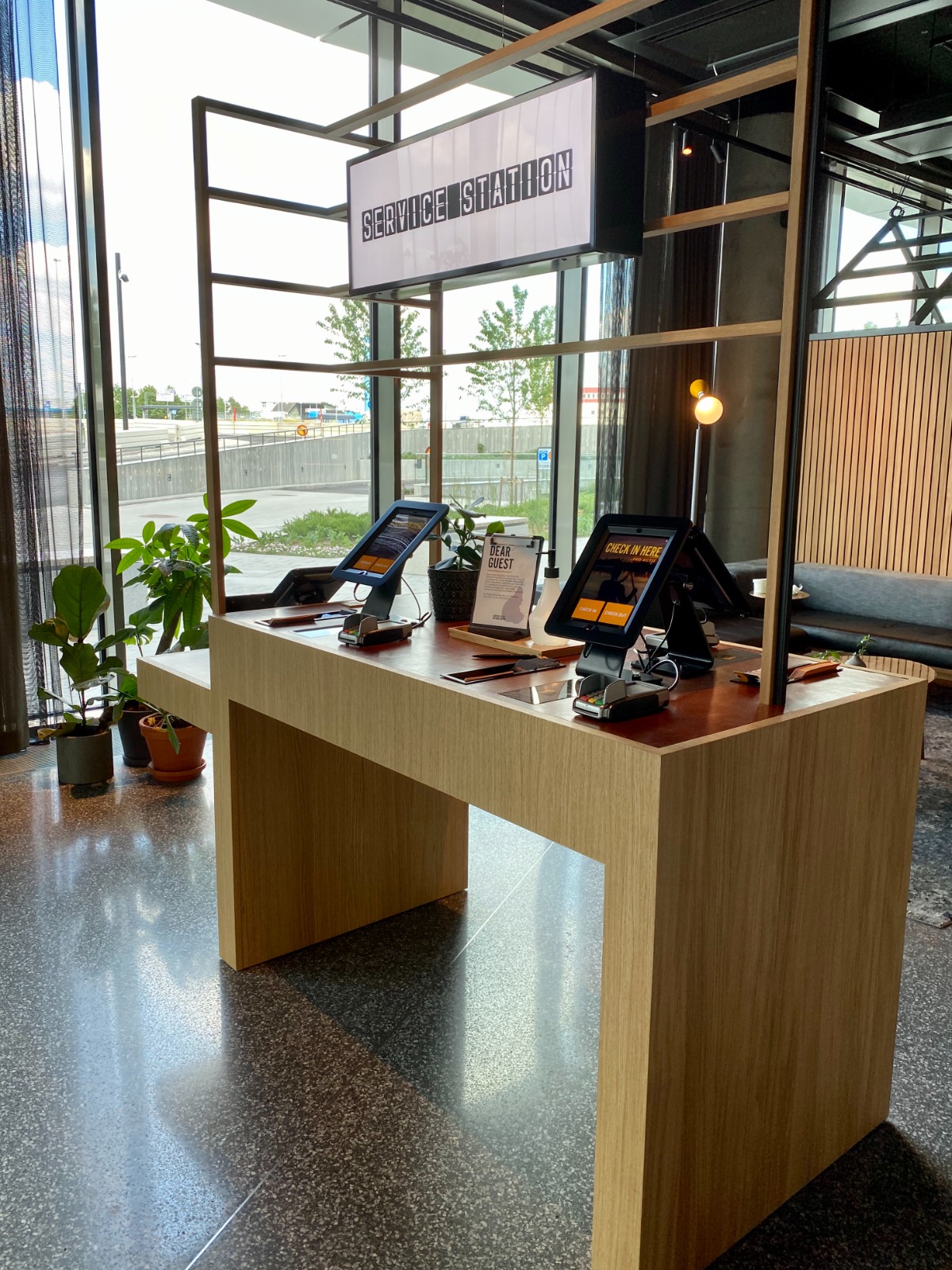 Self check-in station på Comfort Hotel Arlanda Airport